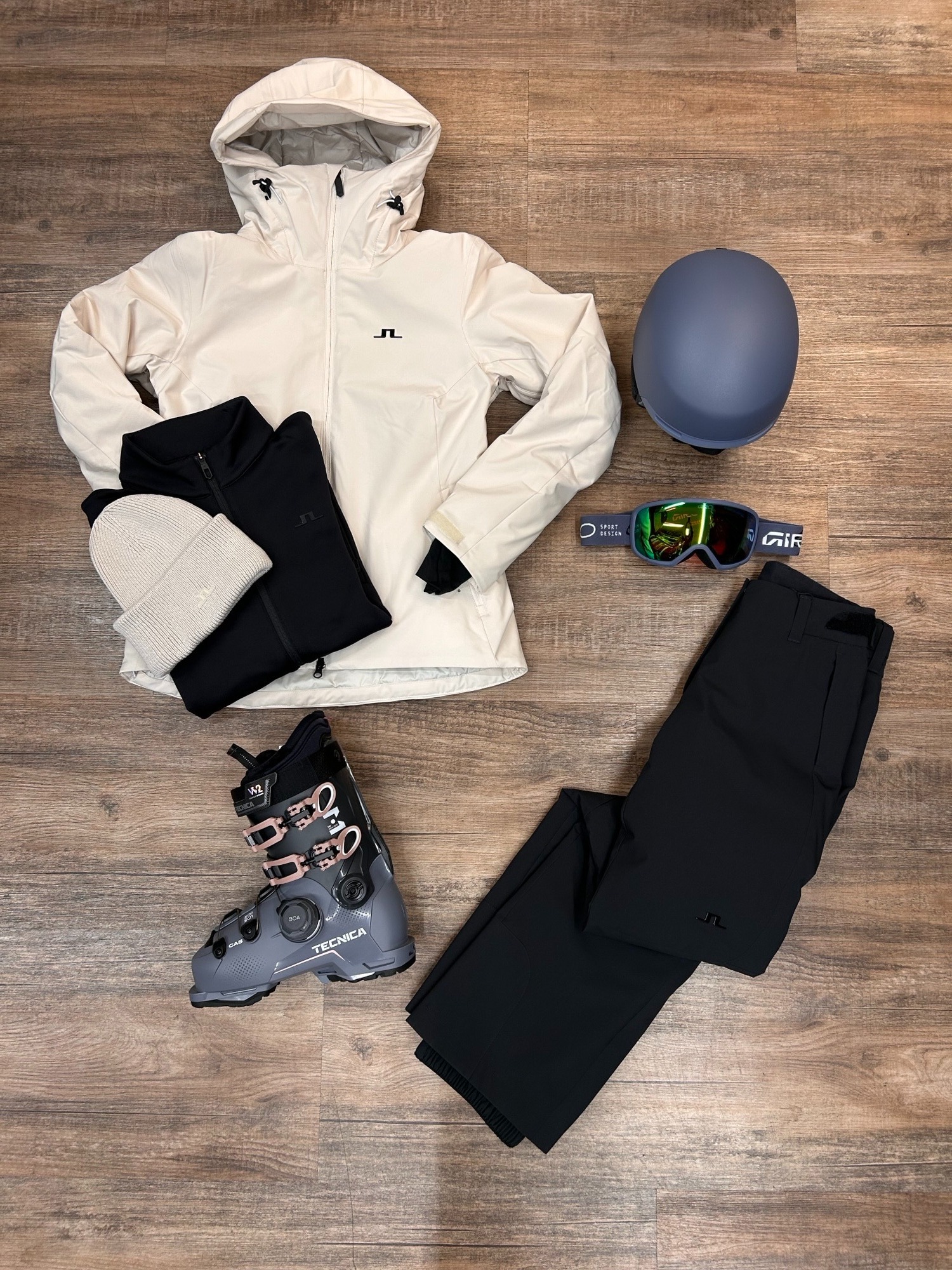 J.LINDEBER DAMEN Skijacke, Skihosen bei Häberlisport Aarau